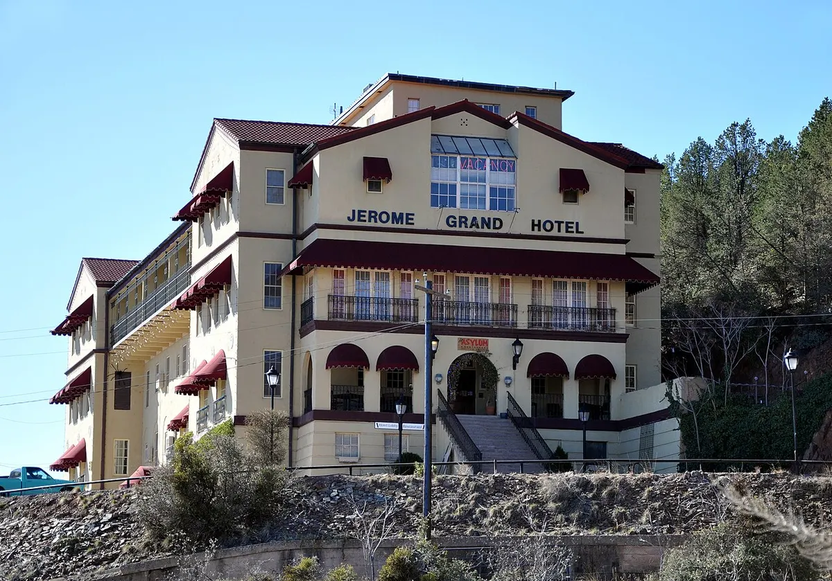 The five-storey Mission Revival Jerome Grand Hotel on the hillside above Jerome, Arizona
