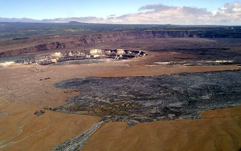 Kīlauea caldera with Halemaʻumaʻu crater, the home of Pele in Hawaiian tradition